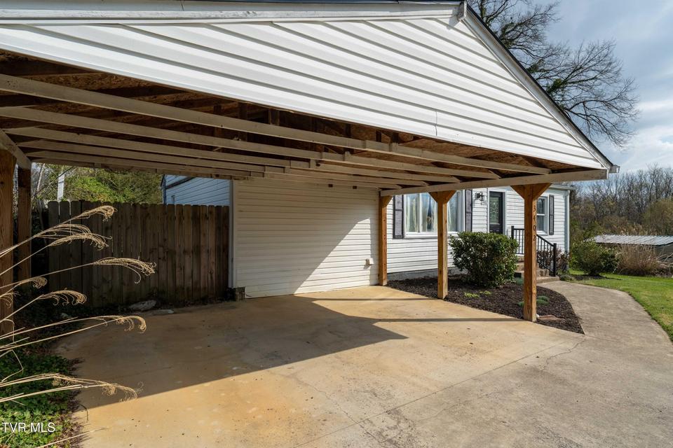 Photo #4: 3402 Walnut Street