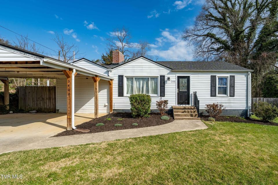 Photo #52: 3402 Walnut Street