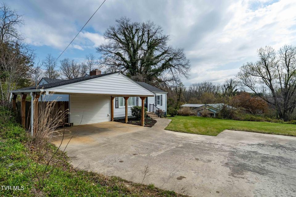 Photo #55: 3402 Walnut Street