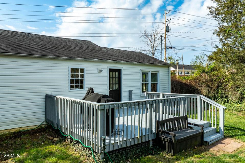 Photo #40: 3402 Walnut Street