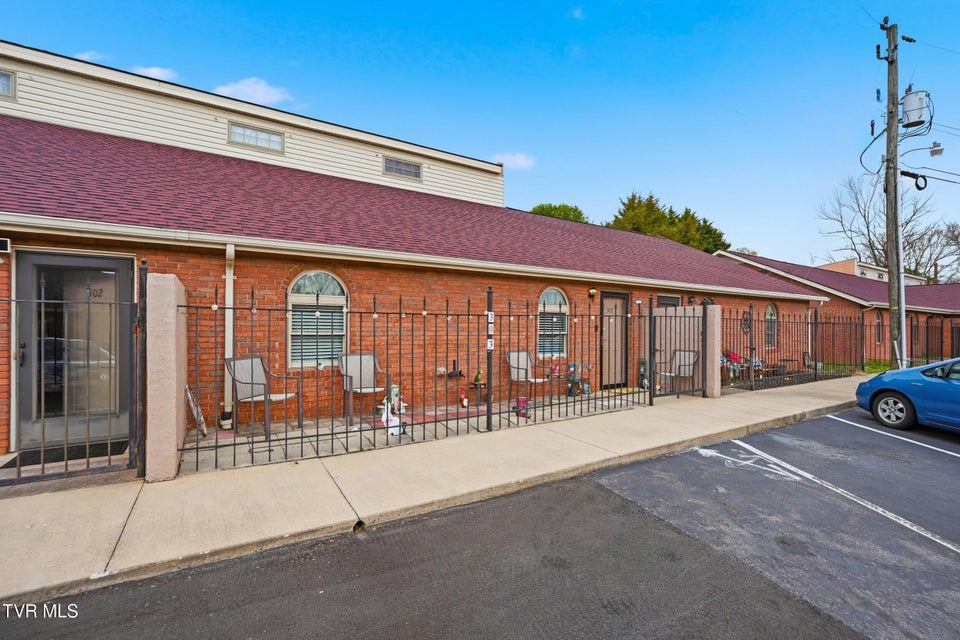 Photo #2: 303 Phoenix Court