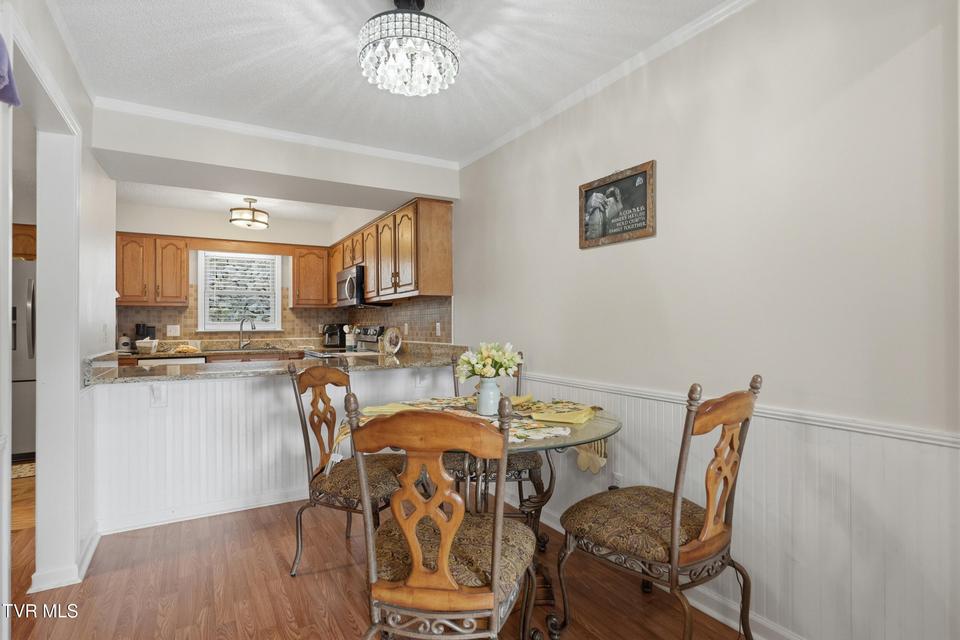 Photo #8: 303 Phoenix Court