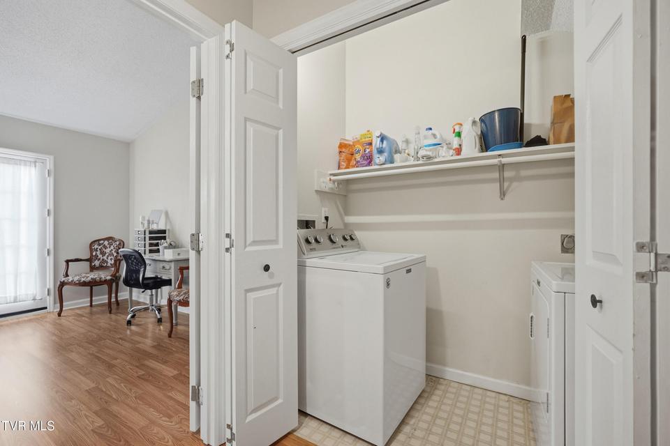 Photo #23: 303 Phoenix Court