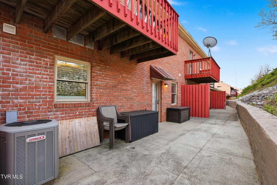 Photo #25: 303 Phoenix Court