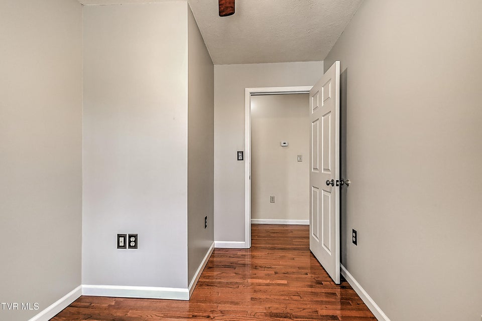 Photo #20: 175 Amberwood Drive