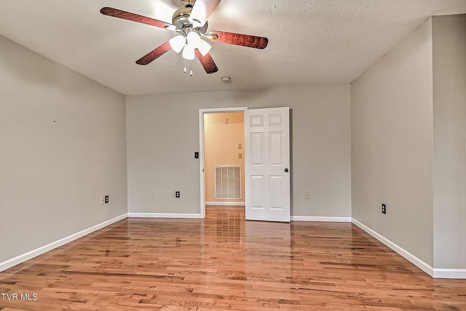 Photo #22: 175 Amberwood Drive