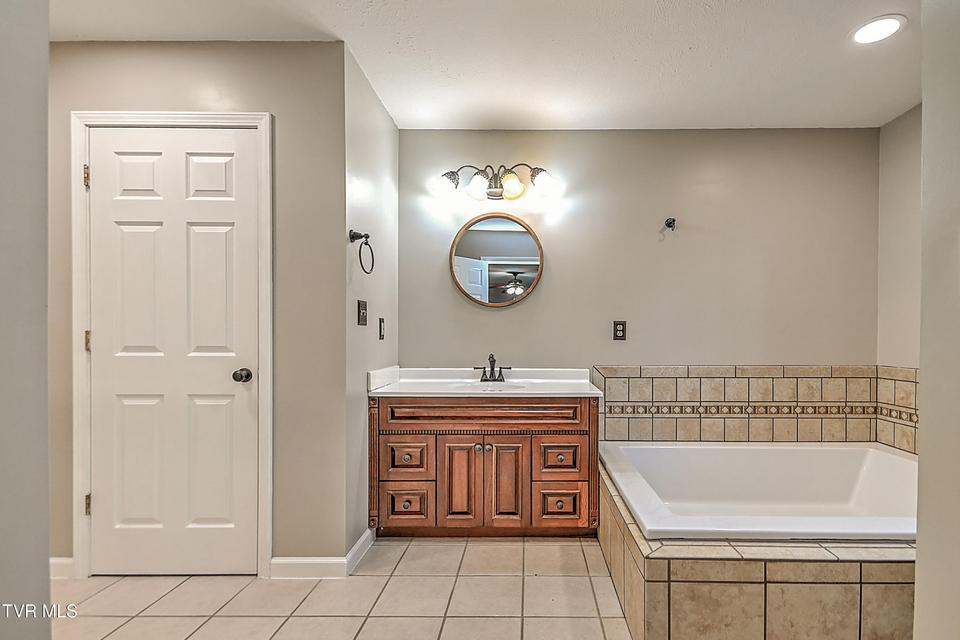 Photo #25: 175 Amberwood Drive