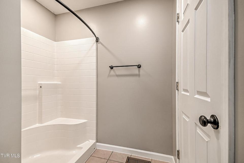 Photo #27: 175 Amberwood Drive