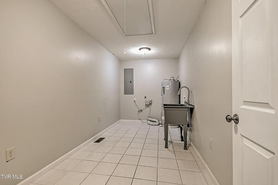 Photo #28: 175 Amberwood Drive