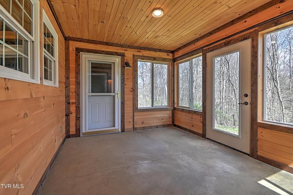 Photo #32: 175 Amberwood Drive