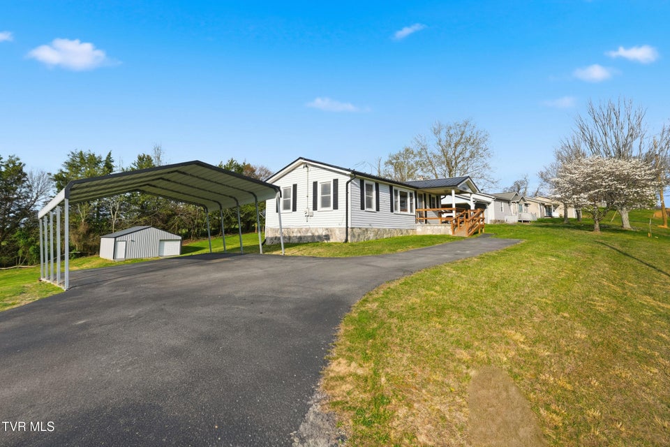 Photo #23: 2376 Highway 81 