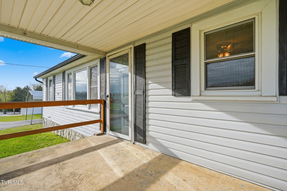 Photo #4: 2376 Highway 81 