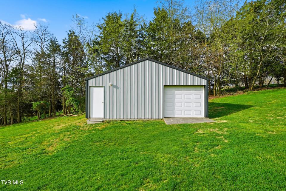 Photo #21: 2376 Highway 81 