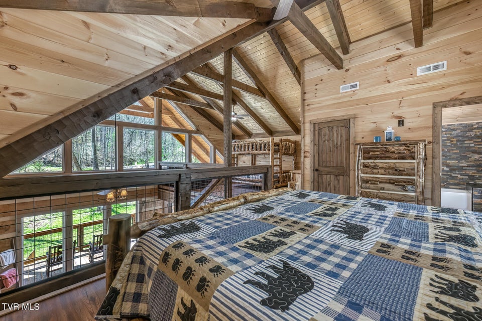 Photo #34: 2579 Black Bear Lane