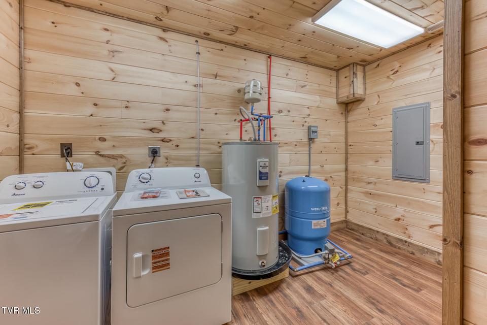 Photo #39: 2579 Black Bear Lane