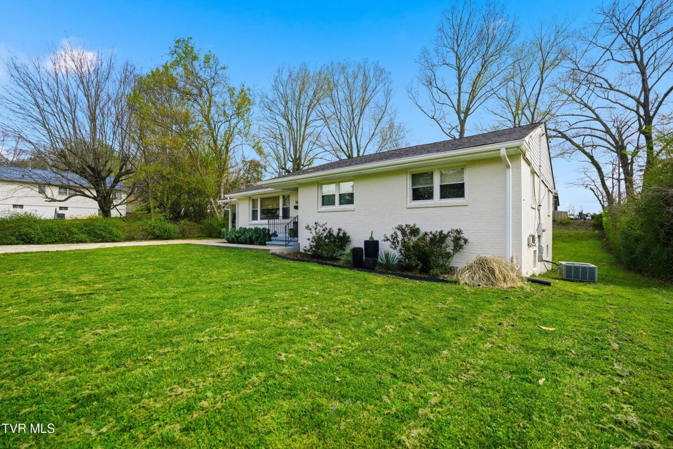 Photo #4: 1503 Linden Street