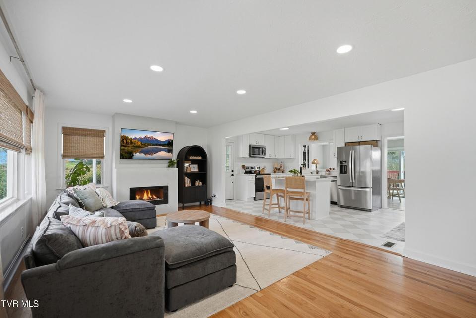 Photo #12: 1503 Linden Street