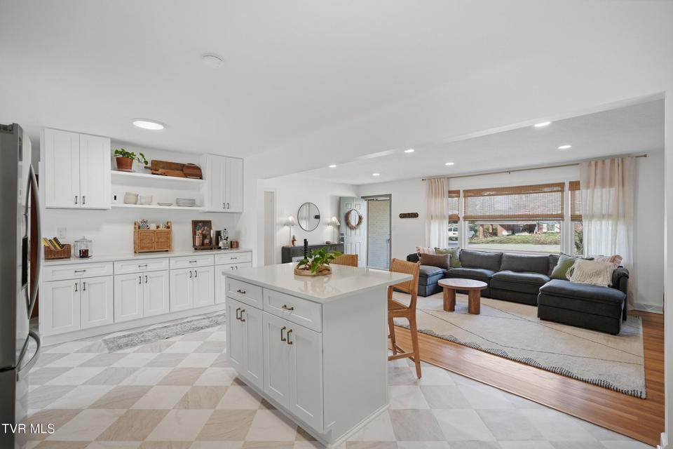 Photo #16: 1503 Linden Street