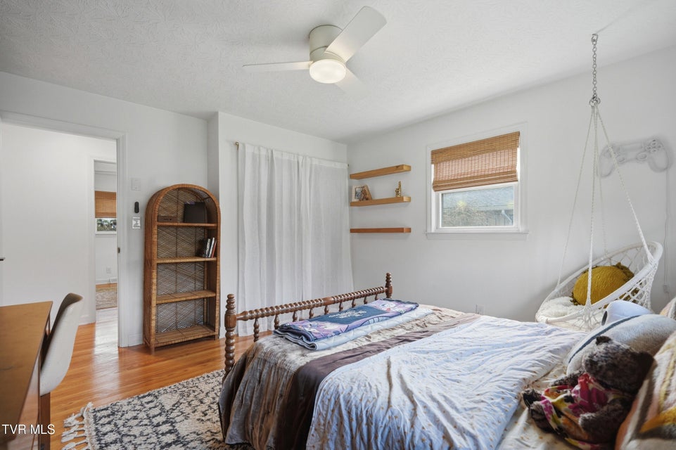 Photo #25: 1503 Linden Street