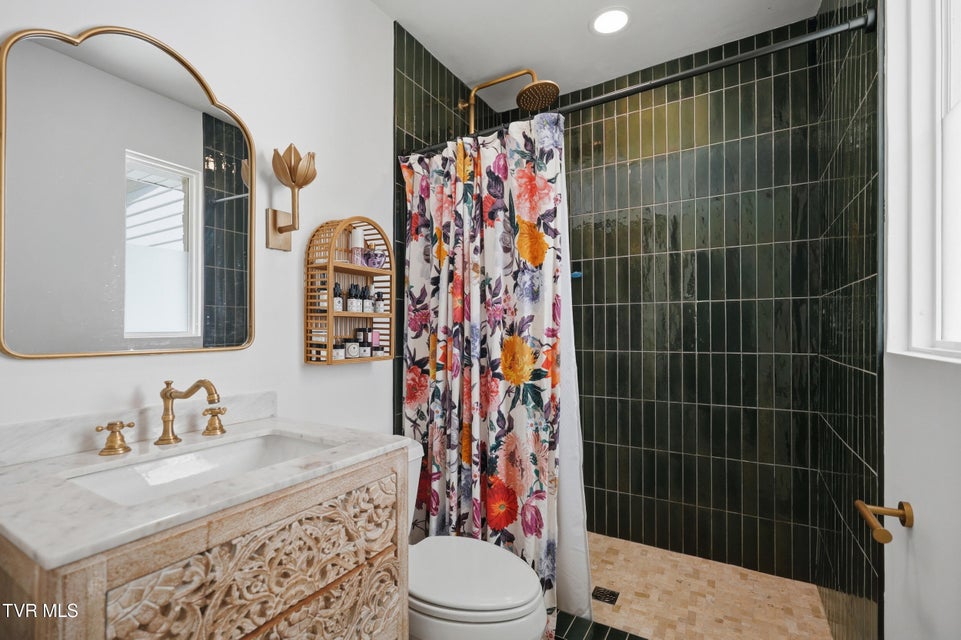 Photo #29: 1503 Linden Street