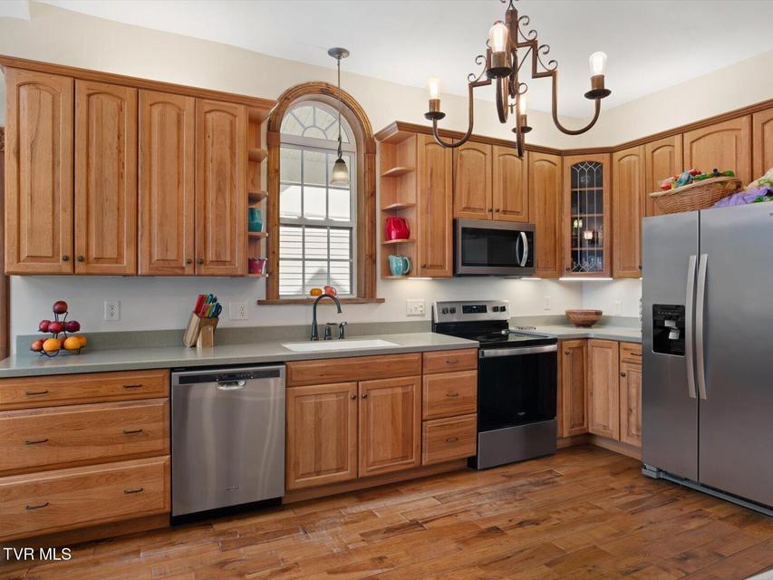 Photo #9: 920 Pennsylvania Avenue