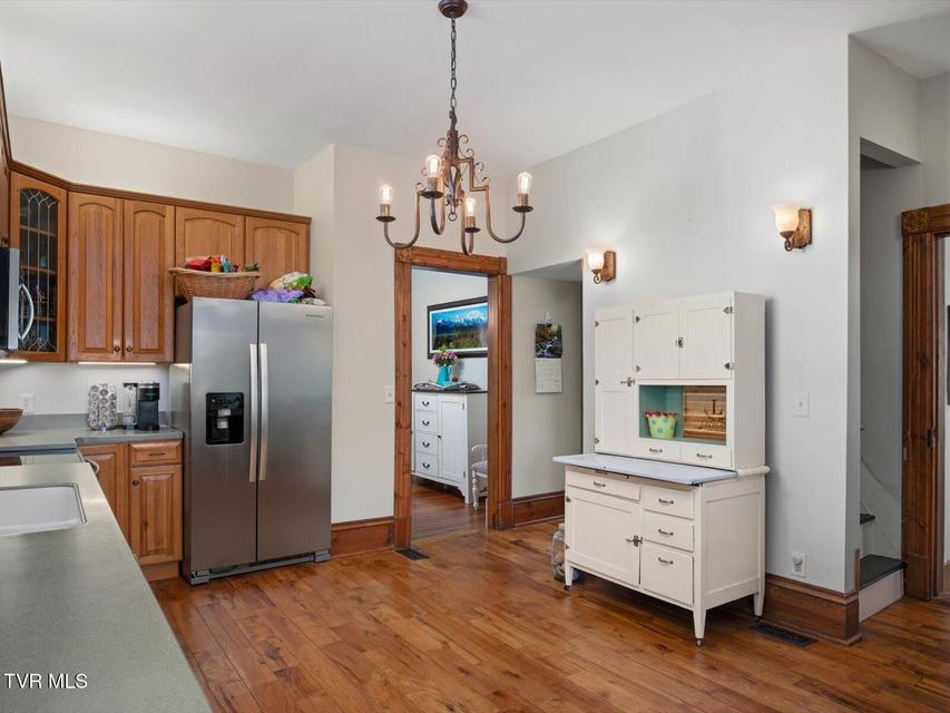 Photo #11: 920 Pennsylvania Avenue