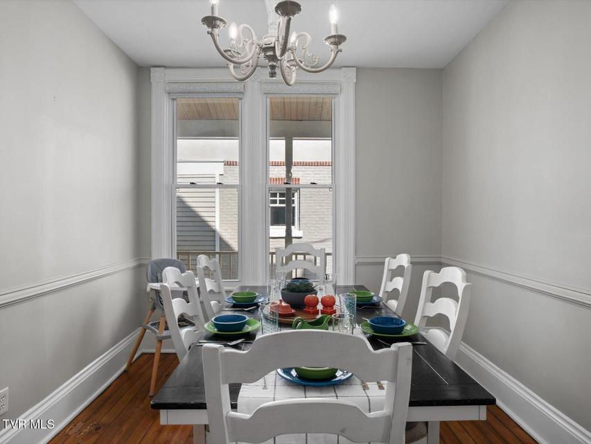 Photo #16: 920 Pennsylvania Avenue