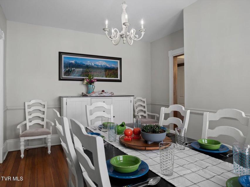 Photo #17: 920 Pennsylvania Avenue