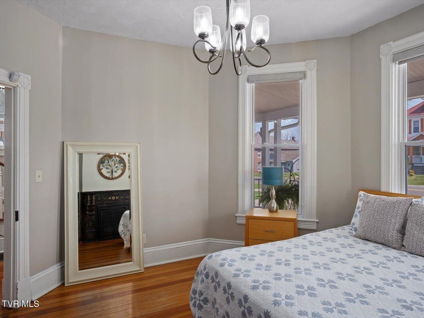 Photo #26: 920 Pennsylvania Avenue