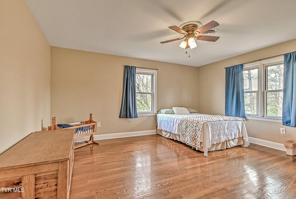 Photo #31: 525 Cheyenne Road