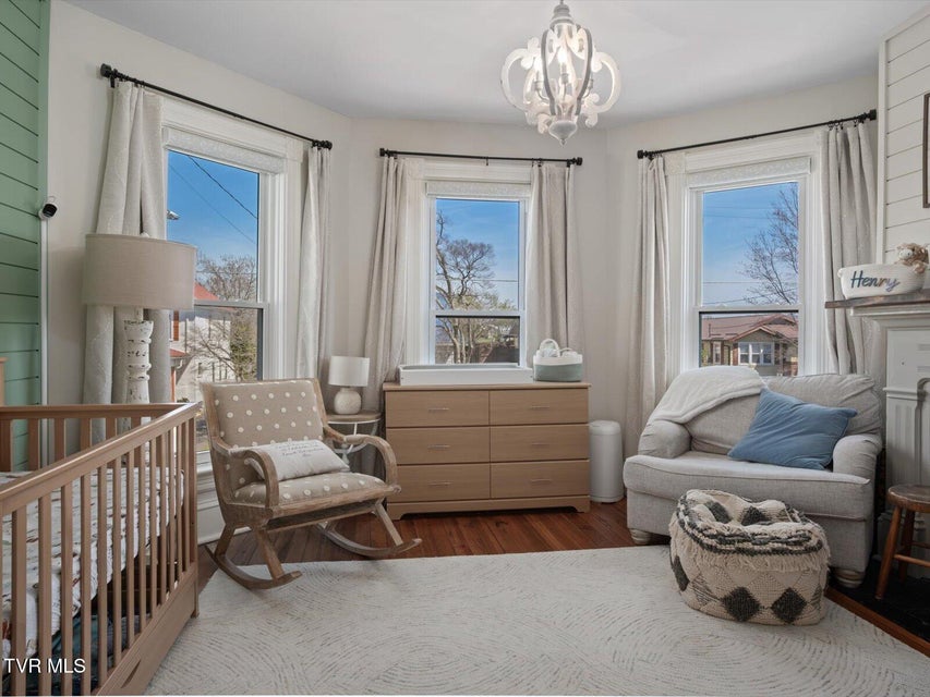 Photo #29: 920 Pennsylvania Avenue