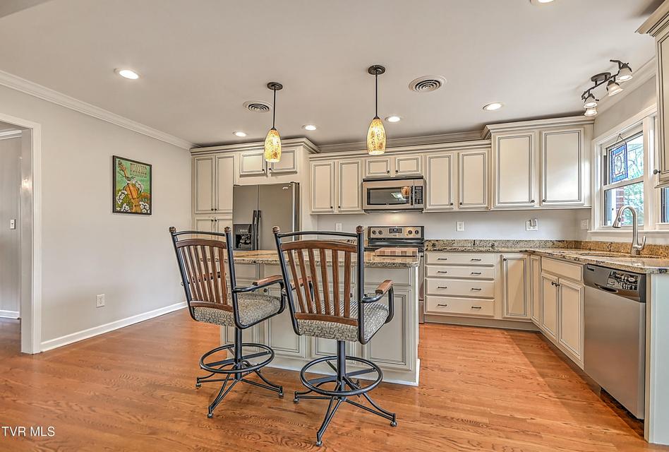 Photo #12: 525 Cheyenne Road