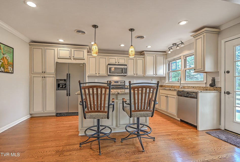 Photo #17: 525 Cheyenne Road