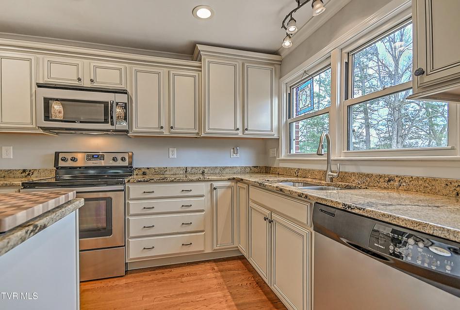 Photo #13: 525 Cheyenne Road