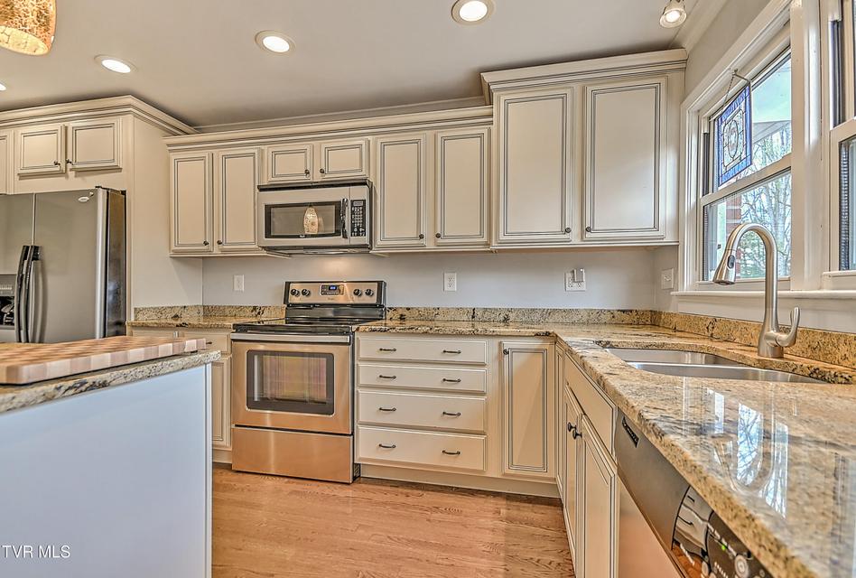 Photo #14: 525 Cheyenne Road