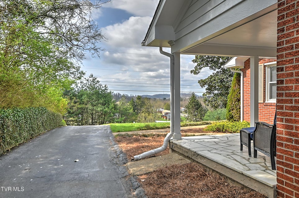 Photo #47: 525 Cheyenne Road