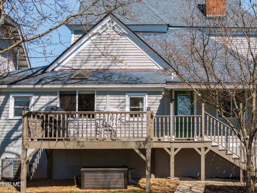 Photo #44: 920 Pennsylvania Avenue