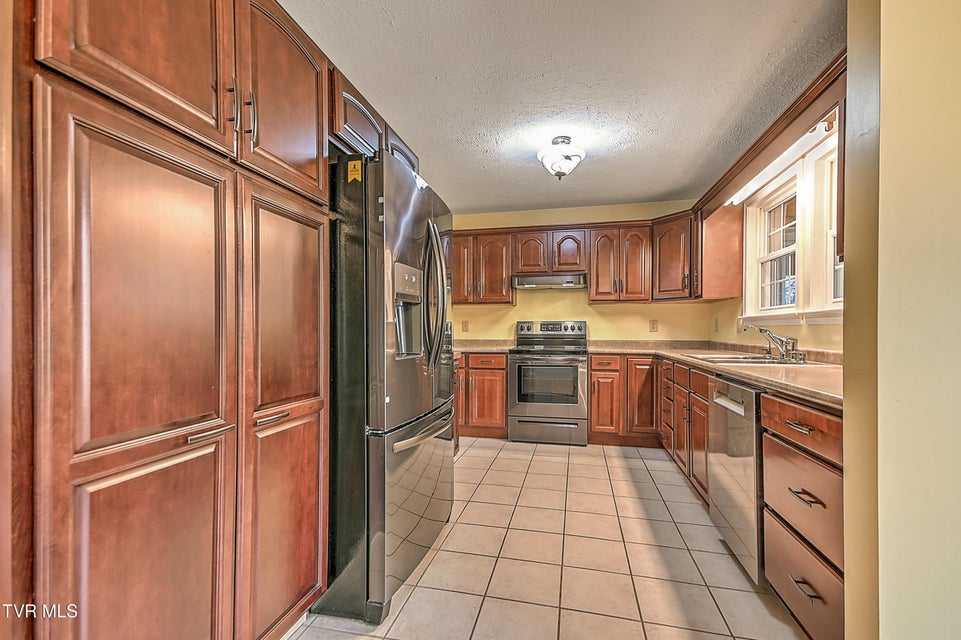 Photo #8: 175 Amberwood Drive