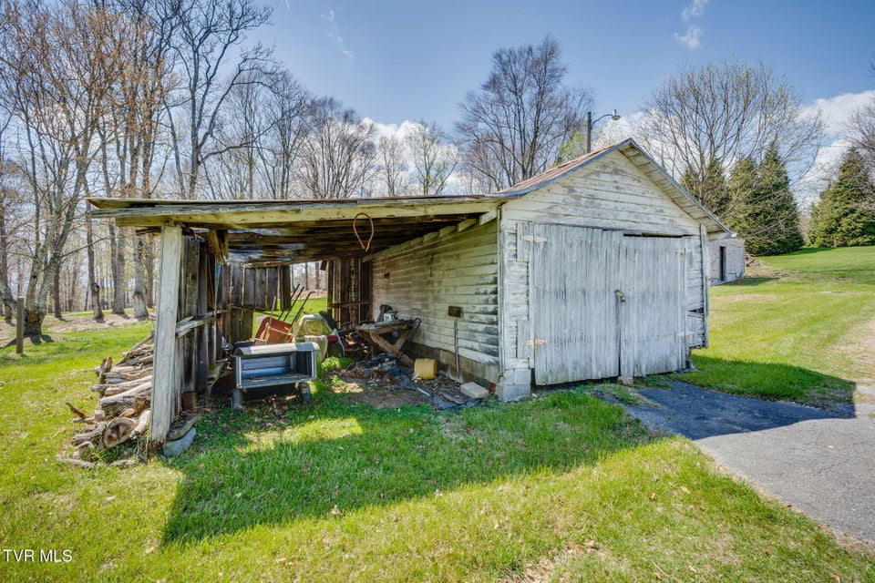 Photo #8: 252 Highway 81 