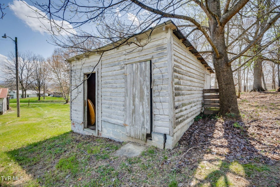 Photo #9: 252 Highway 81 