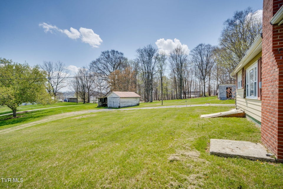 Photo #5: 252 Highway 81 