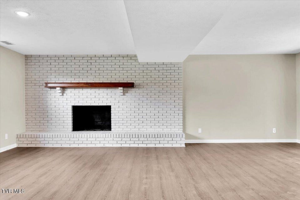 Photo #27: 1709 Belden Road