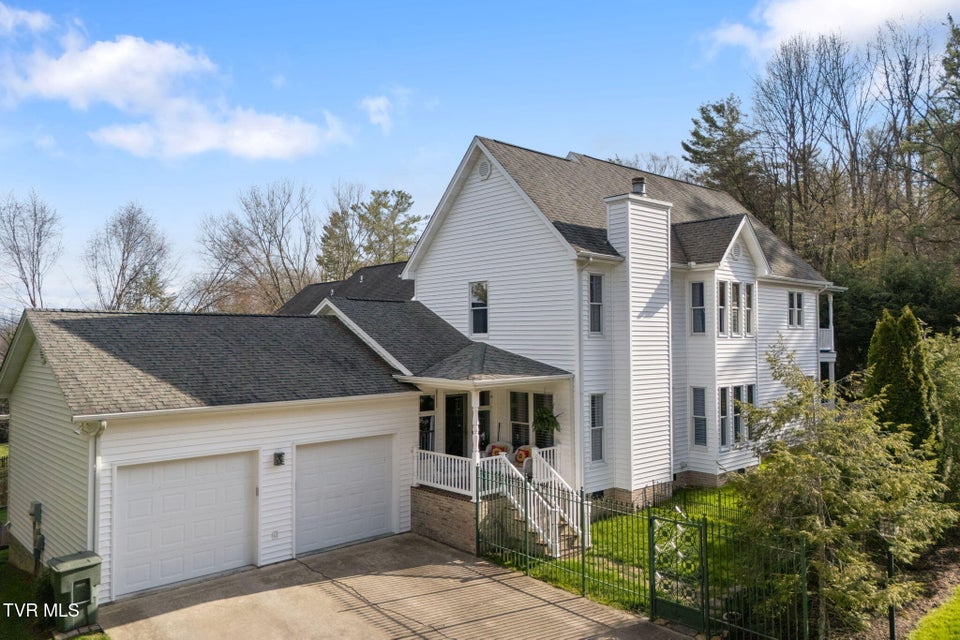 Photo #8: 315 Church Street