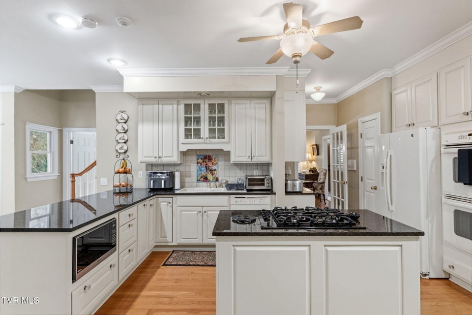 Photo #18: 315 Church Street