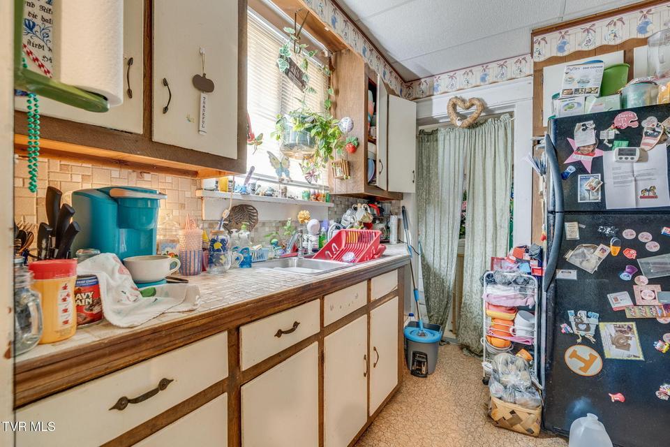 Photo #10: 311/313 Carolina Avenue