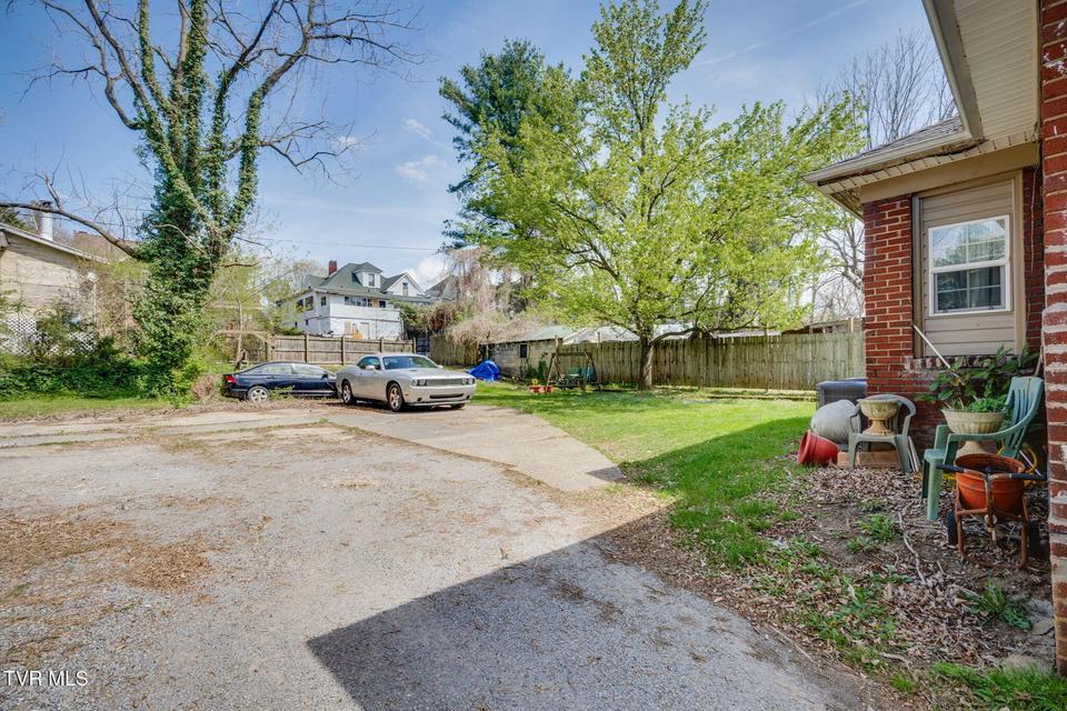 Photo #36: 311/313 Carolina Avenue