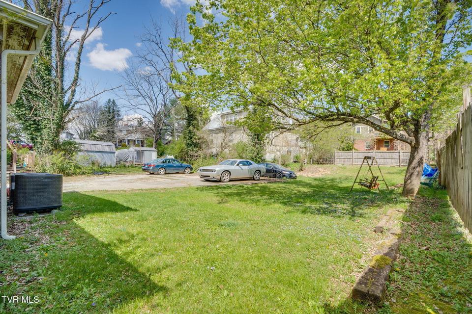 Photo #40: 311/313 Carolina Avenue