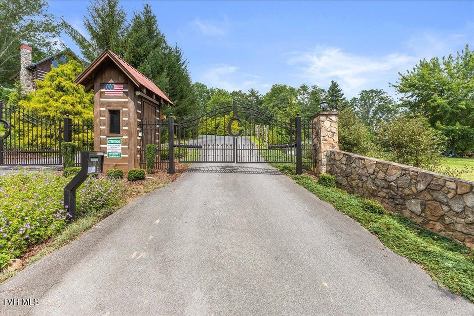 Photo #10: 4014 Callalantee Drive