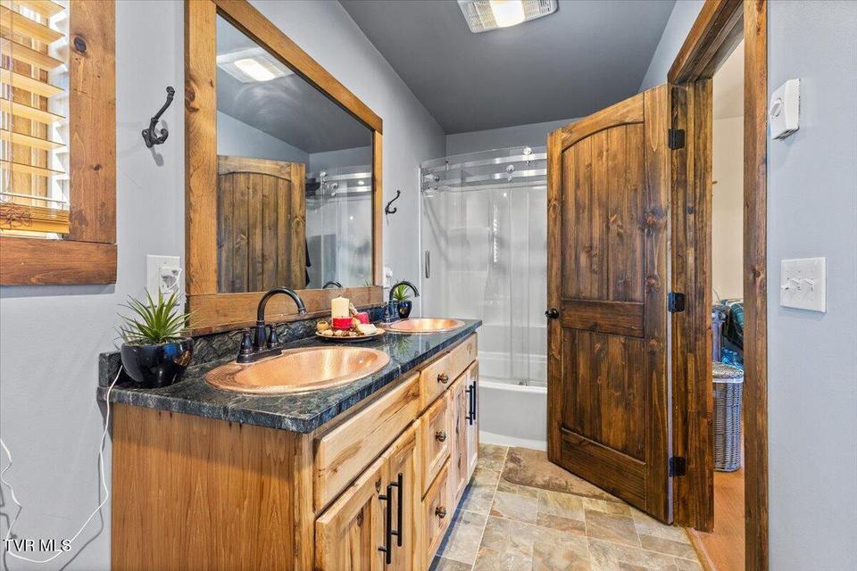 Photo #39: 4014 Callalantee Drive