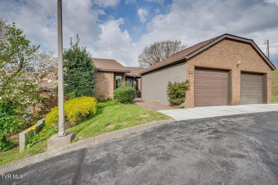 Photo #3: 405 Manor Drive